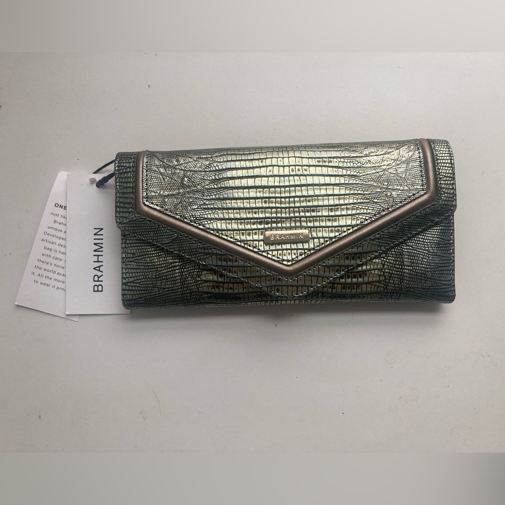 NWT Brahmin Veronica Wallet in Bluebell Delphini